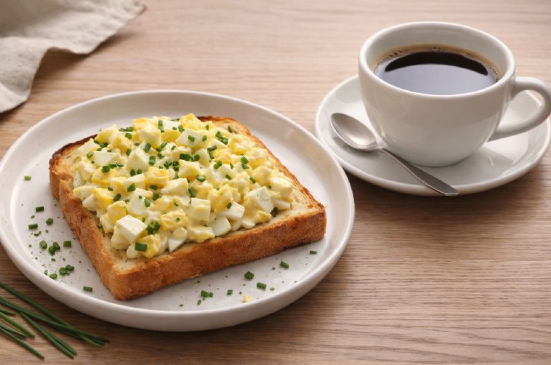 土雞蛋沙拉吐司做法：濃郁蛋香、滑順不乾的早餐食譜一次學會