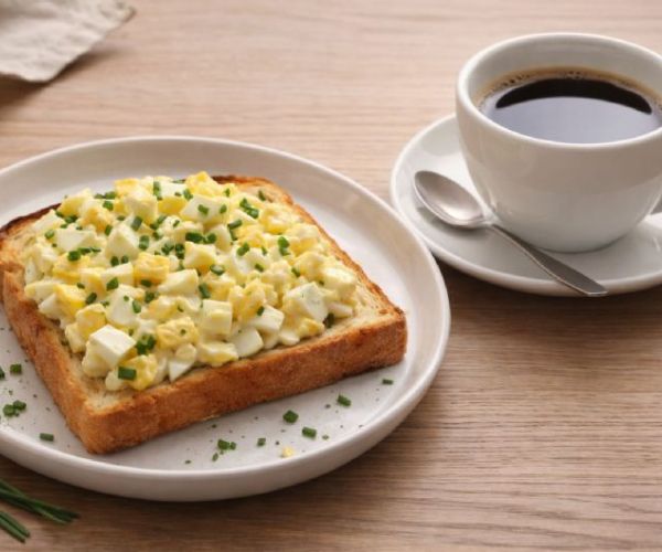 土雞蛋沙拉吐司做法：濃郁蛋香、滑順不乾的早餐食譜一次學會